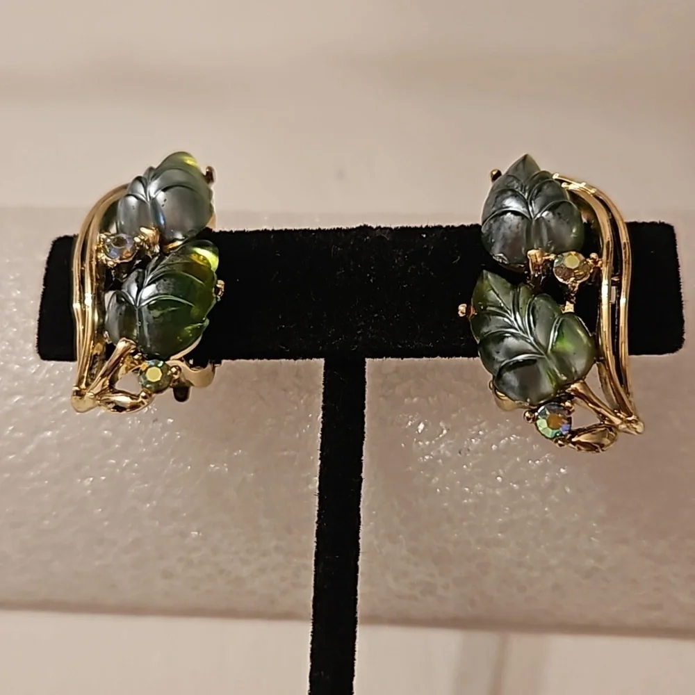 STAR Brand Grey Green Lucite Leaves & AB Rhinestone on Goldtone Clip-on Earring